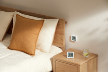 Učitajte sliku u preglednik galerije, Xiaomi Smart Temperature and Humidity Monitor 3 - Senzor temperature i vlage