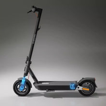 Učitajte sliku u preglednik galerije, Xiaomi Mi Electric Scooter 5 PRO električni romobil crni