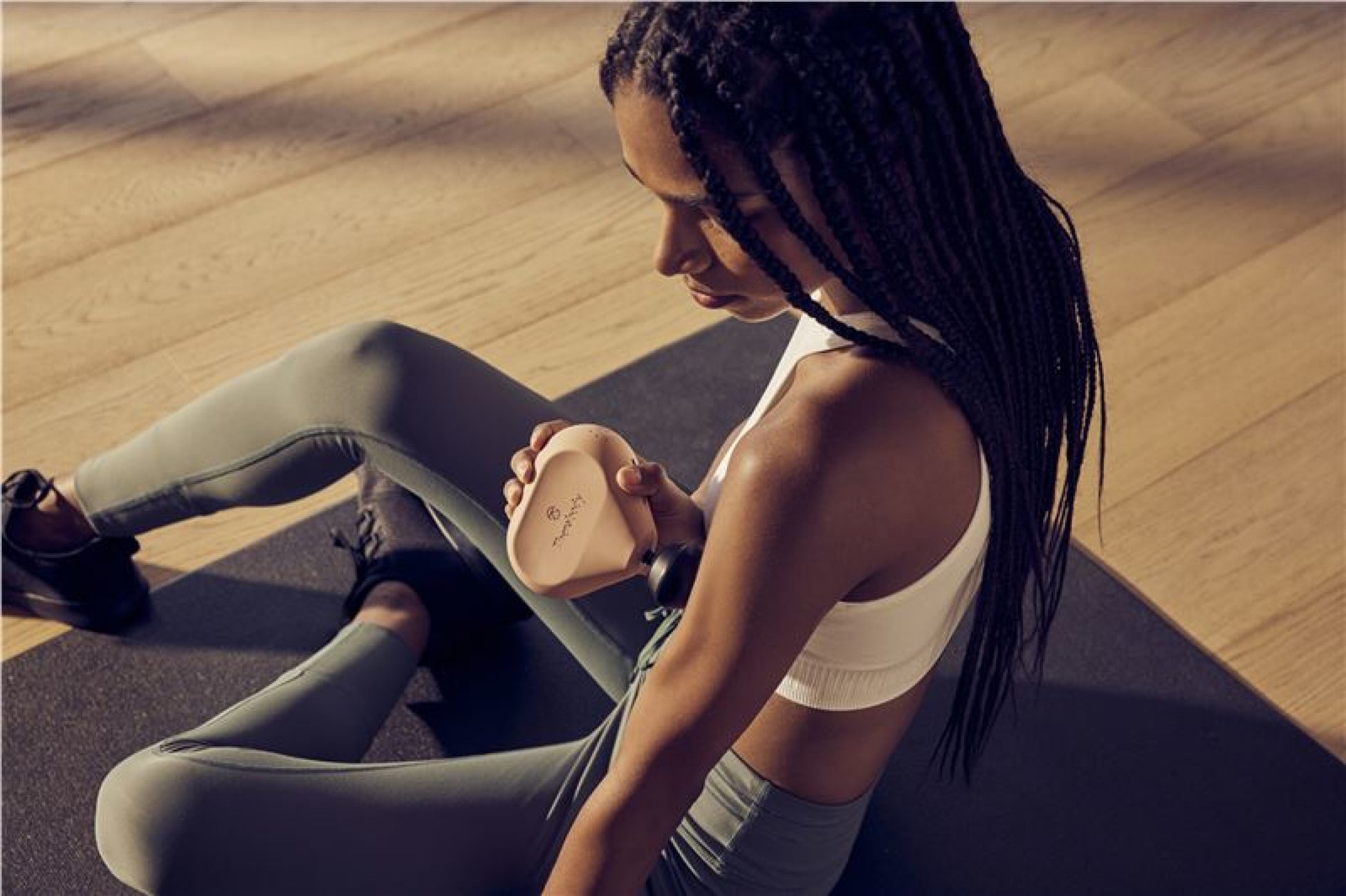 Theragun Mini Desert Rose 2Nd Gen Slobodno Vrijeme